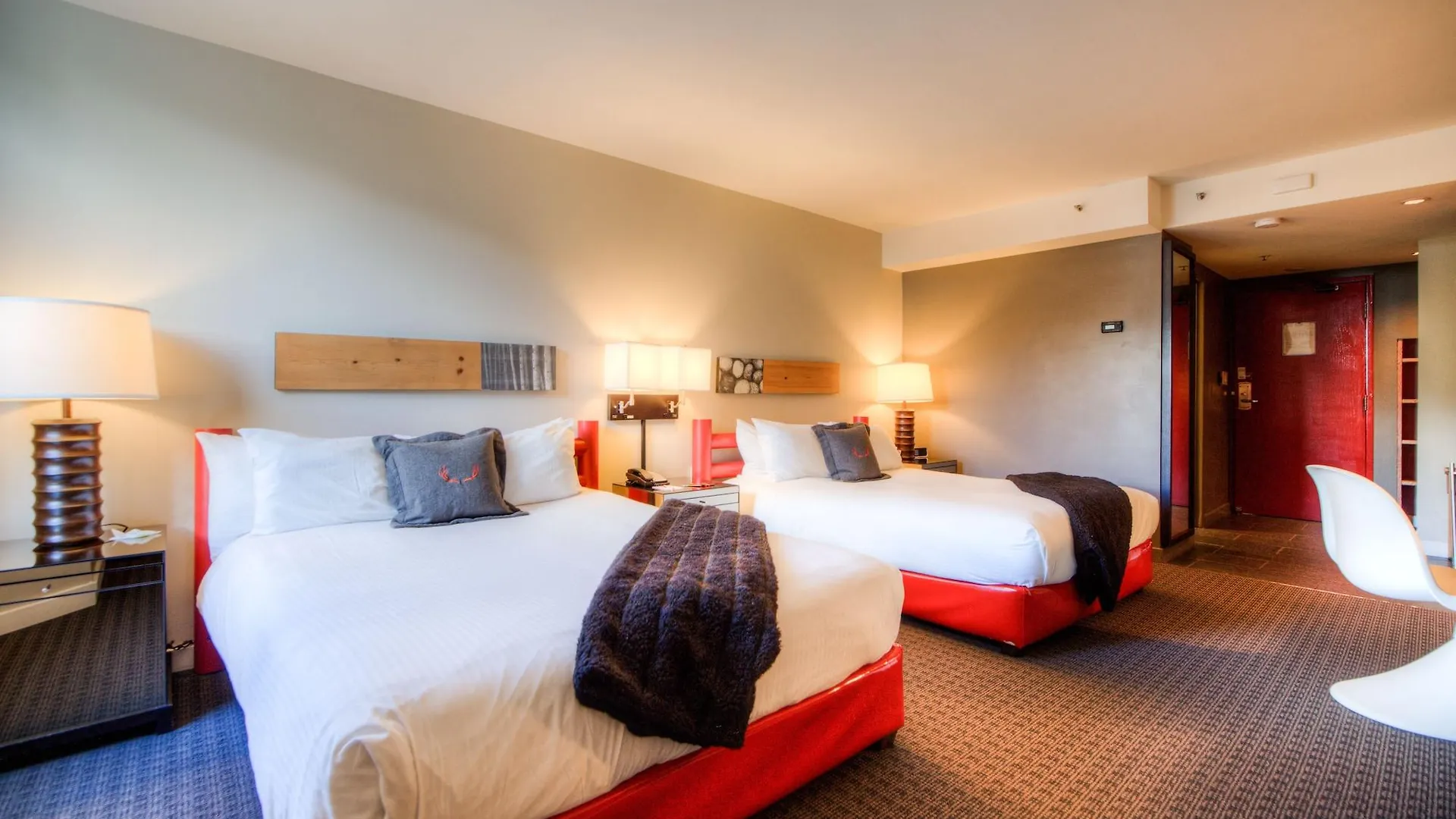 וויסטלר Adara Hotel