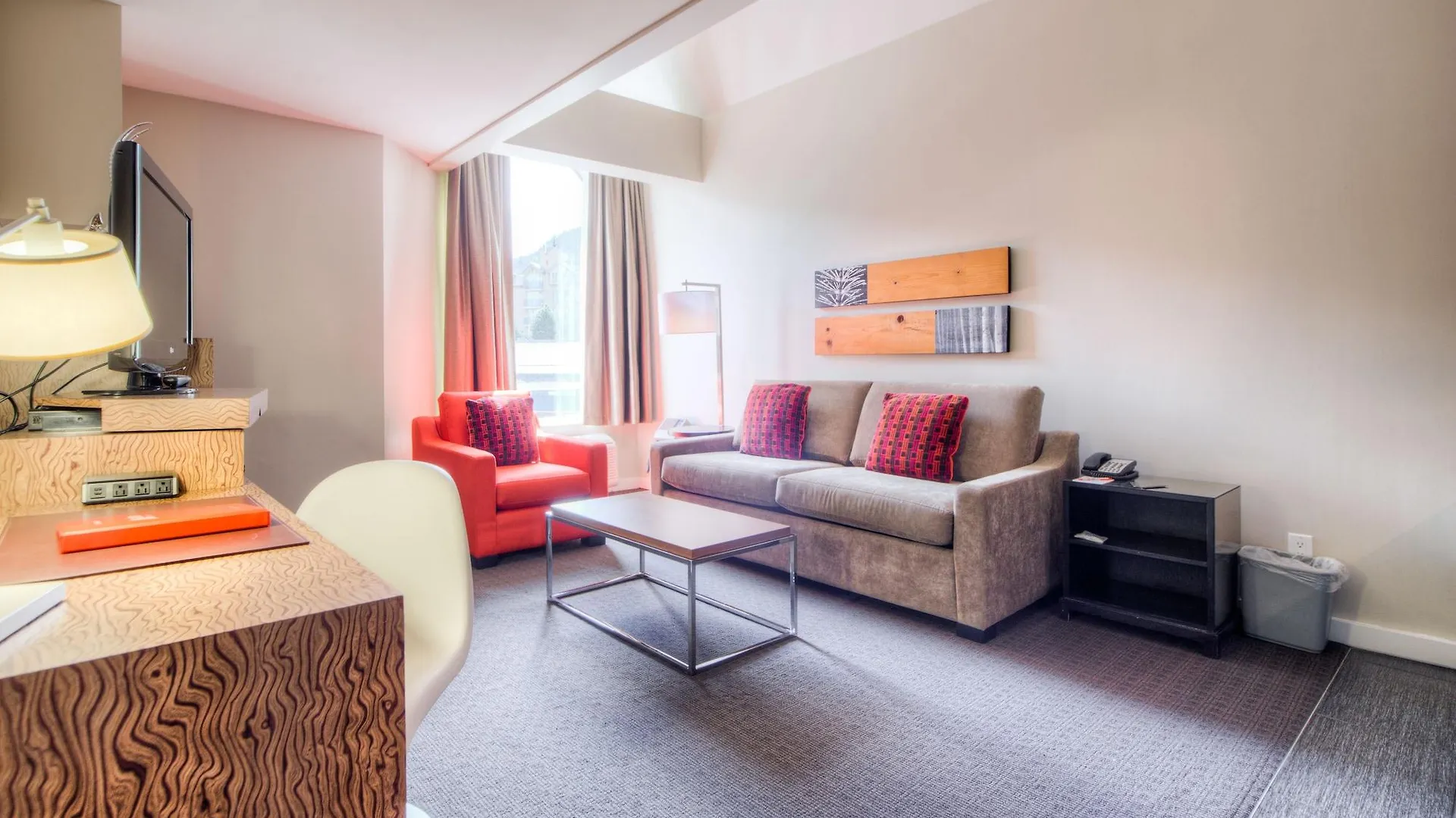 וויסטלר Adara Hotel קנדה